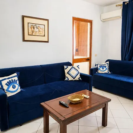 Side Family Apartment *